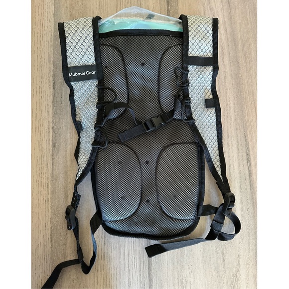 MUBASEL Gear-Camel Pack (NWOT) - Picture 4 of 13